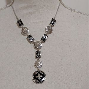 🌺 Liz Claiborne Statement Necklace EUC